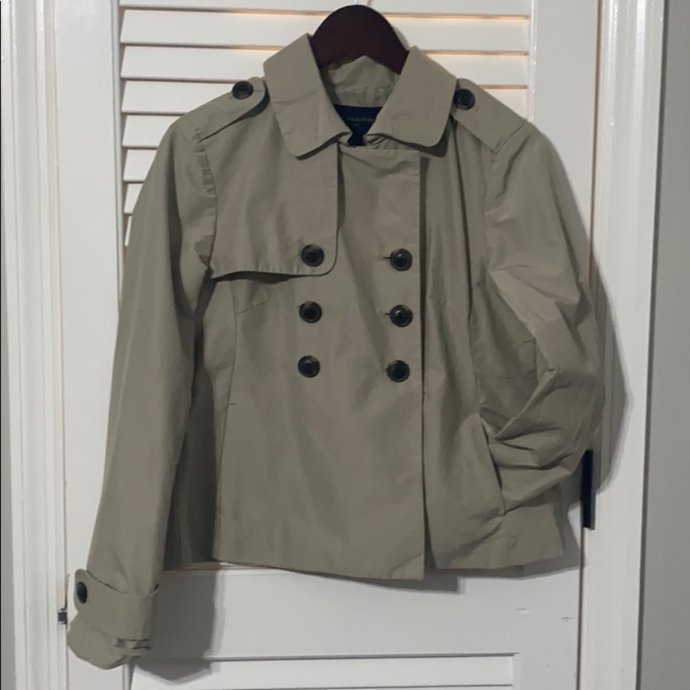 Banana Republic sz S Beige Raincoat w/ Pockets